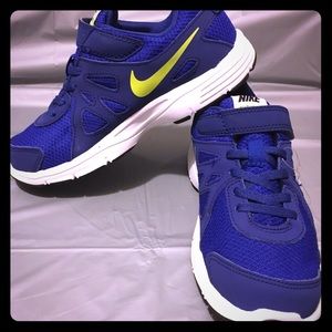 Nike Revolution 2